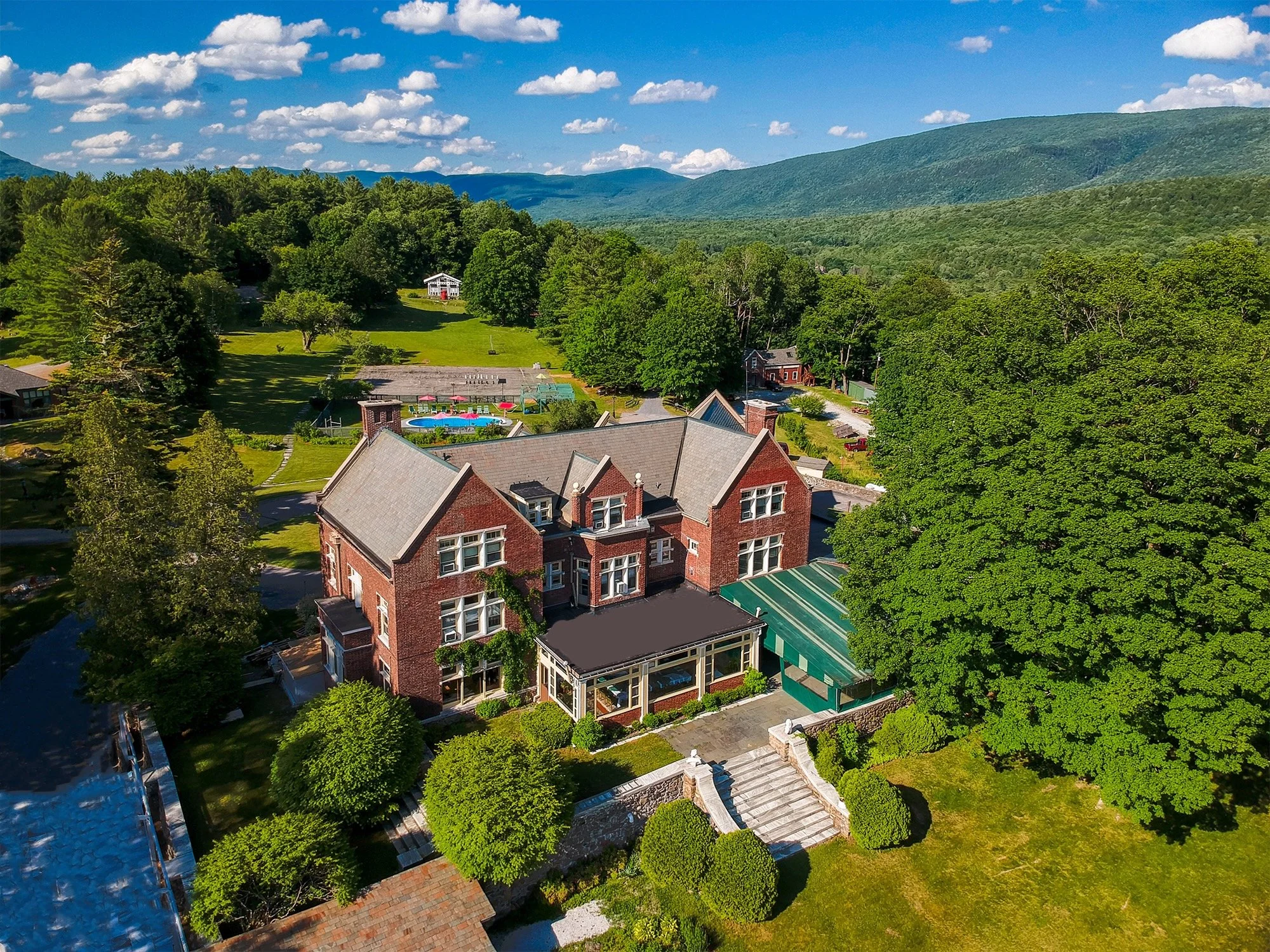 1+Summer+at+The+Wilburton+Mansion+MS