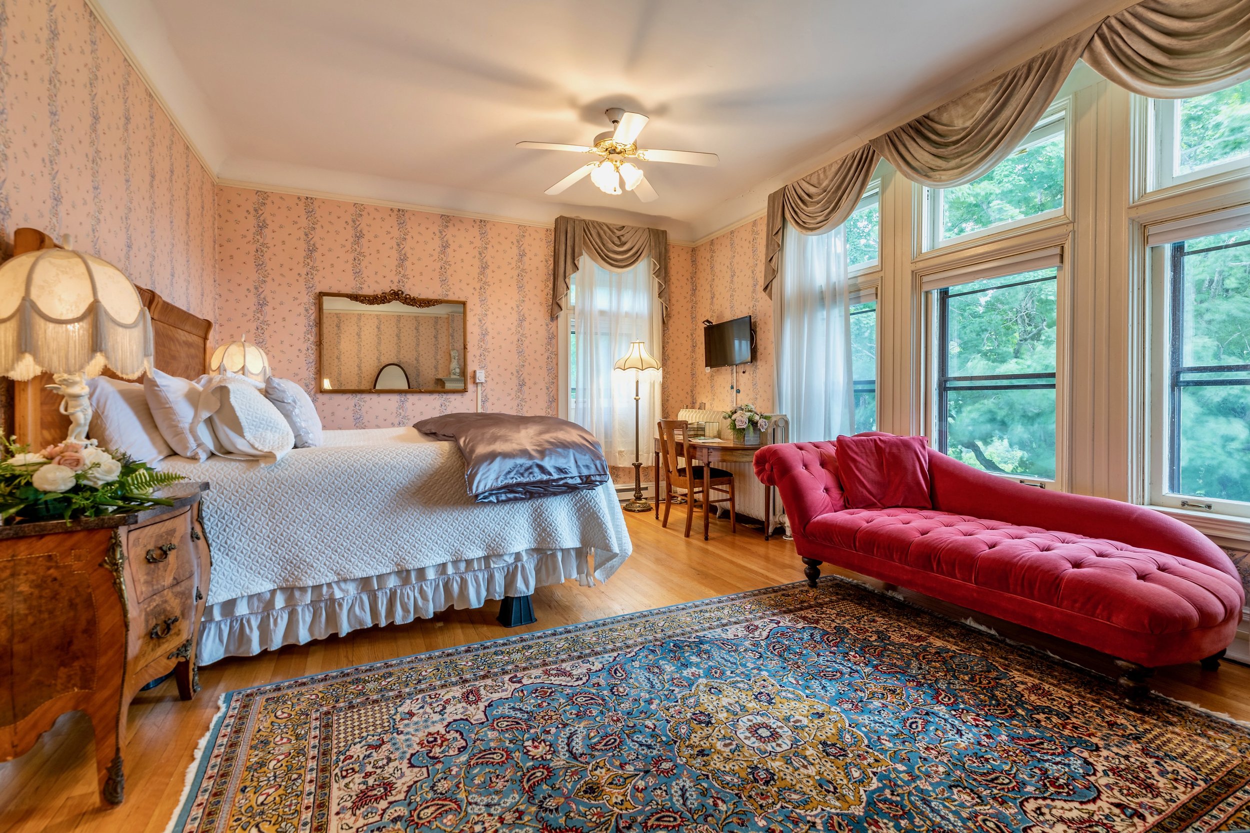 6 The RKO Movie Star Suite