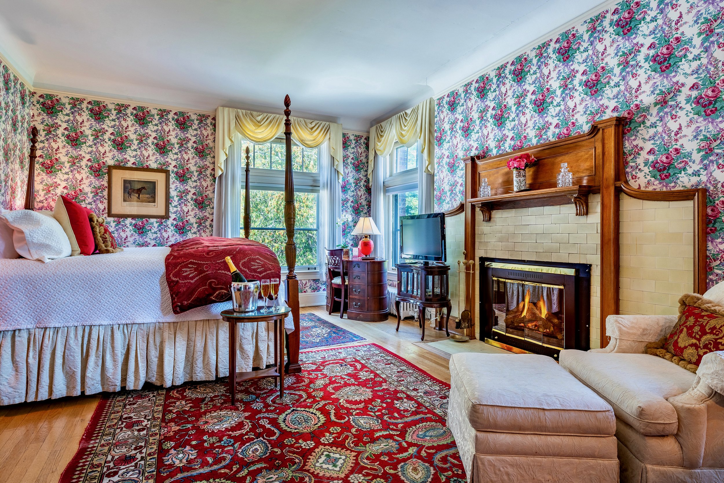 Room 2 fireplace king