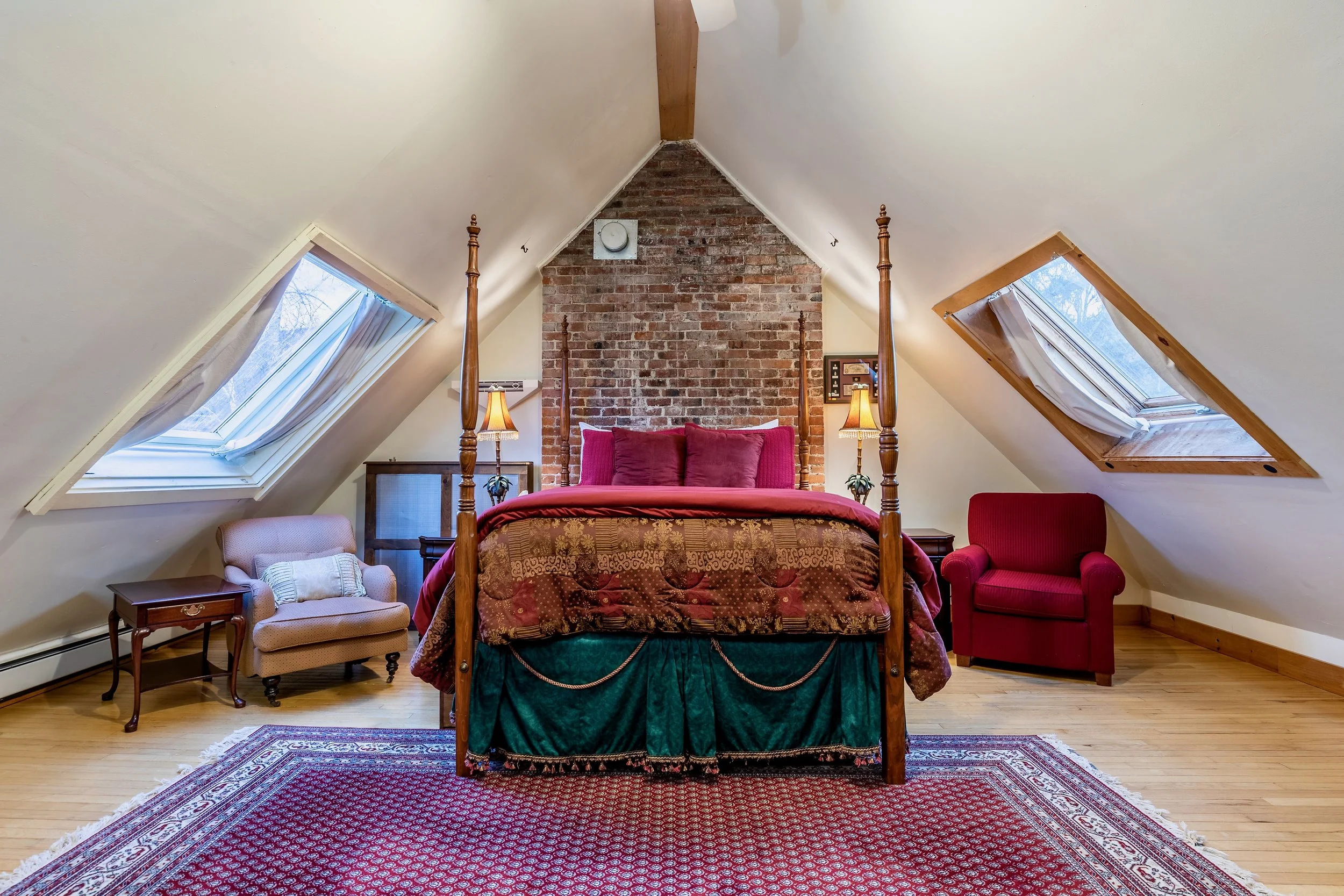 12_queen_Battenkill_Valley_Mansion