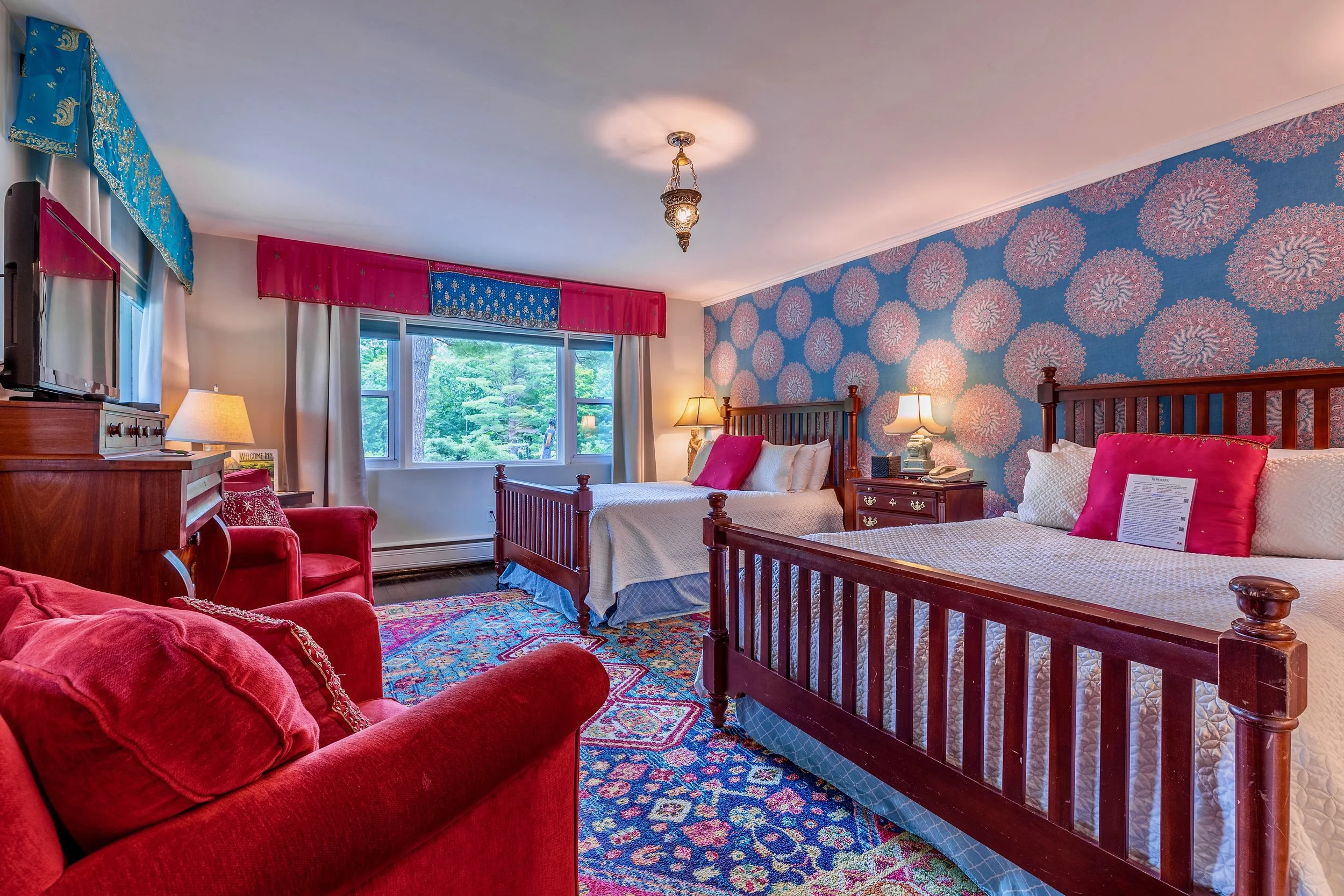 18+Nirvana+2+queens+window