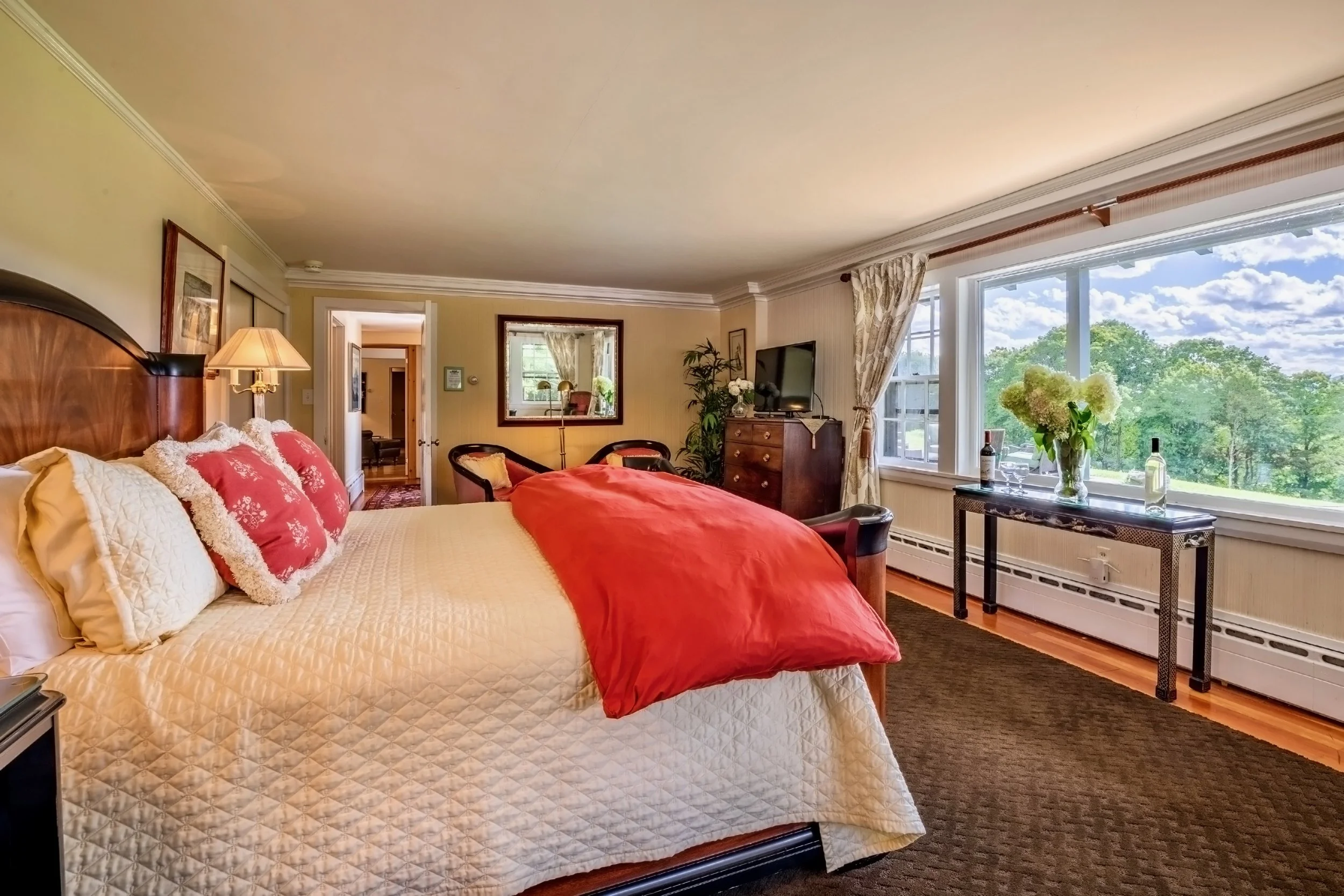 King+Bedroom+and+View+Presidential+Suite